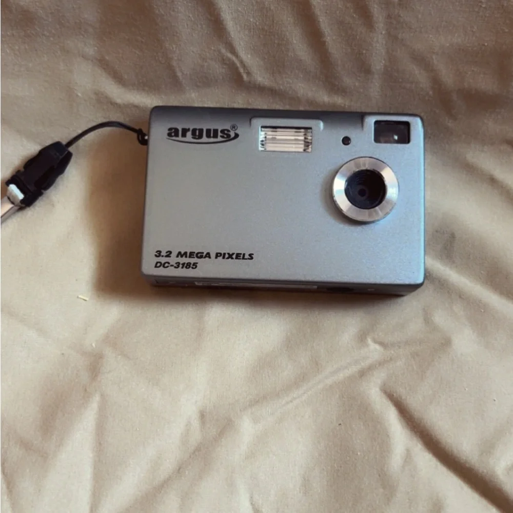 Argus DC-3185 3.2MP Digital Camera - Silver